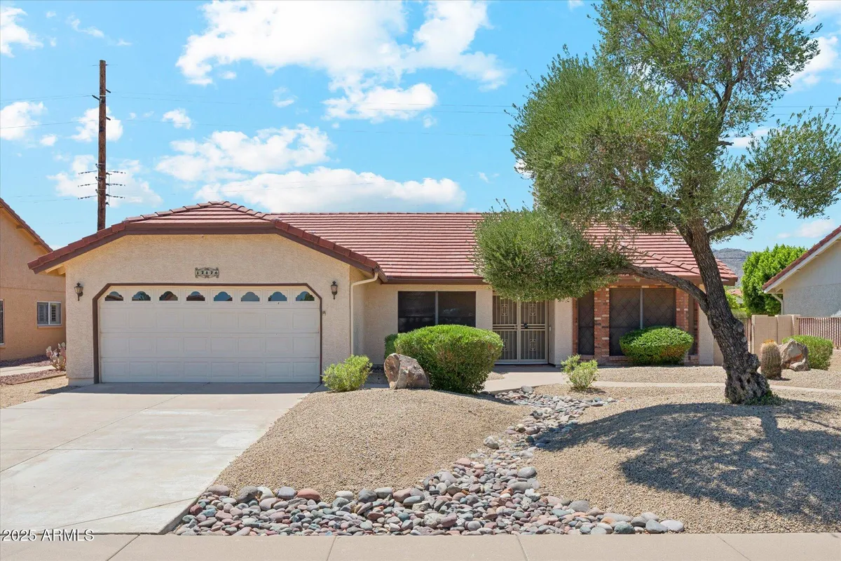 Property Slideshow image 1 of 31 | 12826 s 40th pl, Phoenix, AZ, 85044