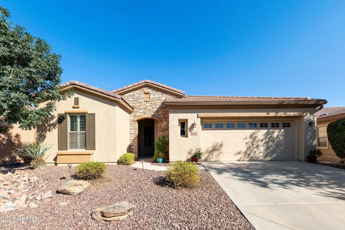 Property Slideshow image 1 of 55 | 4430 e carob dr, Gilbert, AZ, 85298