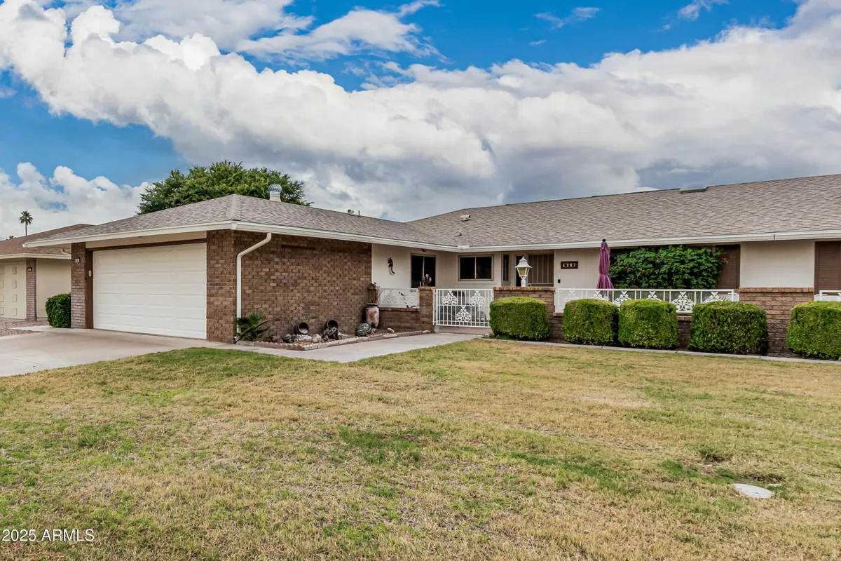 Property Slideshow image 1 of 21 | 9606 w long hills dr, Sun City, AZ, 85351