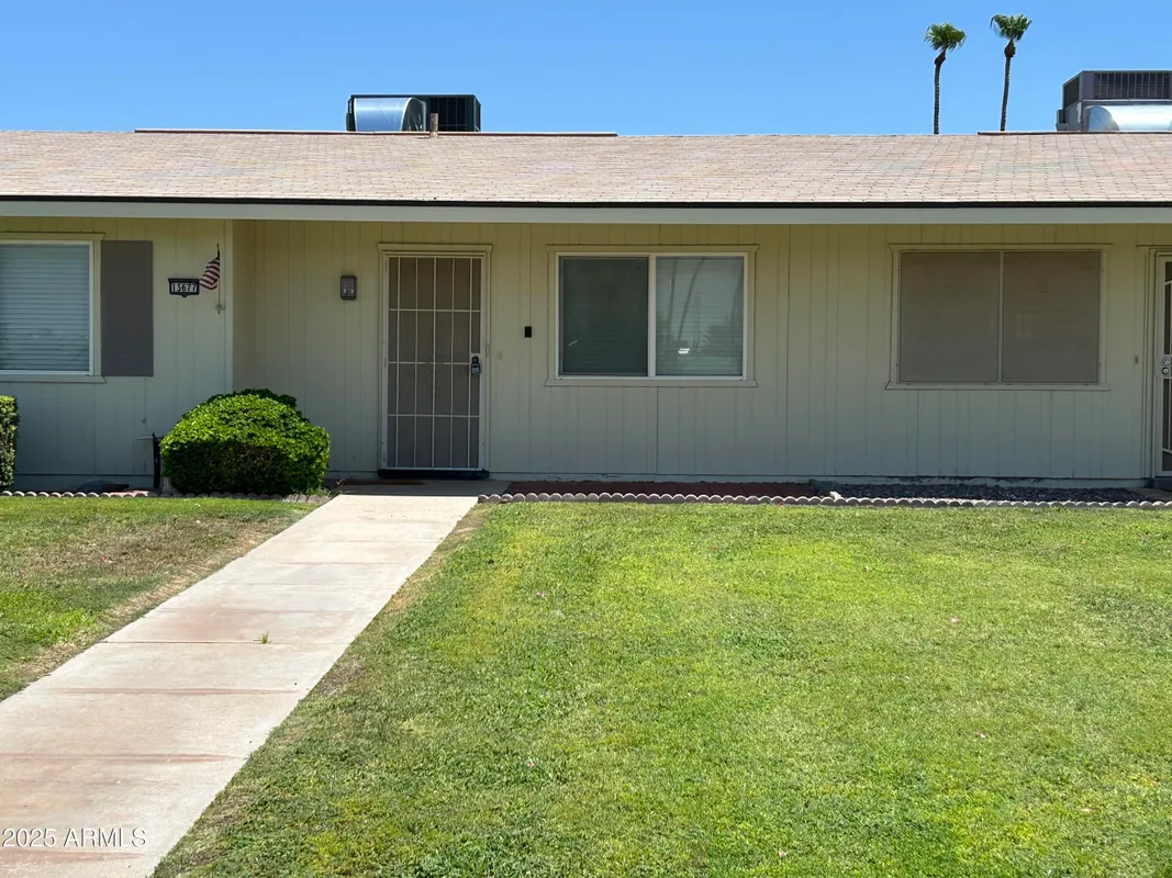 Property Slideshow image 1 of 17 | 13677 n newcastle dr, Sun City, AZ, 85351