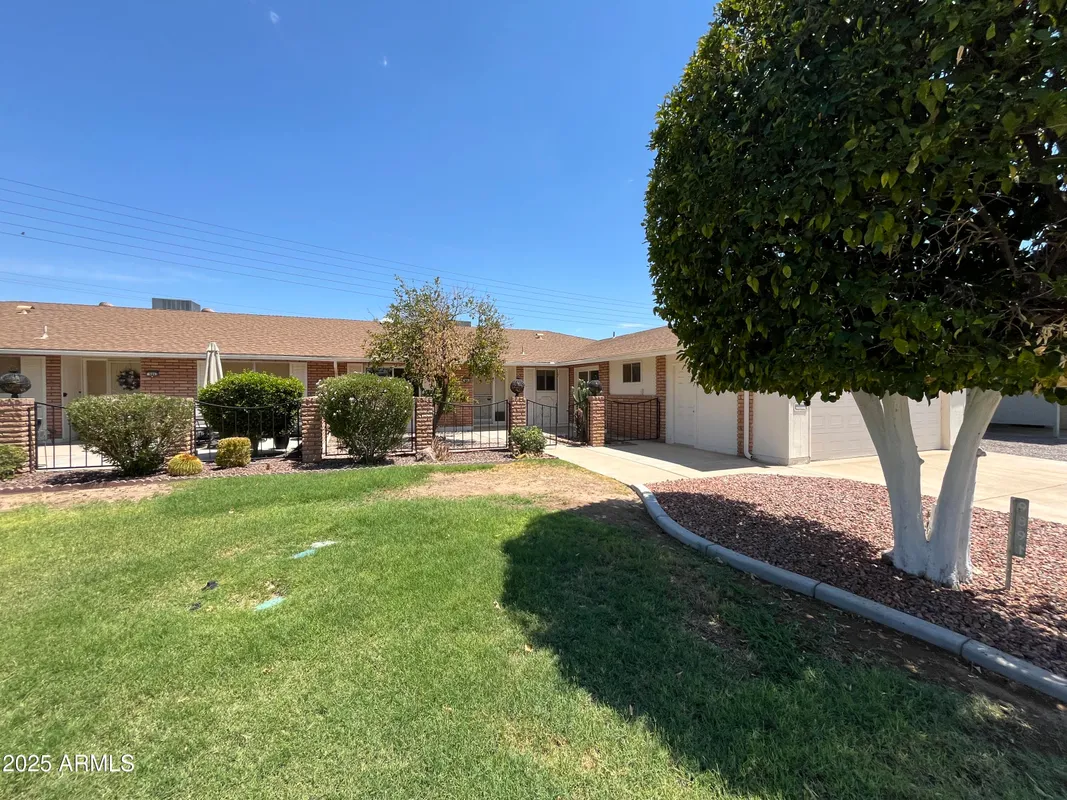 Property Slideshow image 1 of 27 | 9891 n balboa dr, Sun City, AZ, 85351