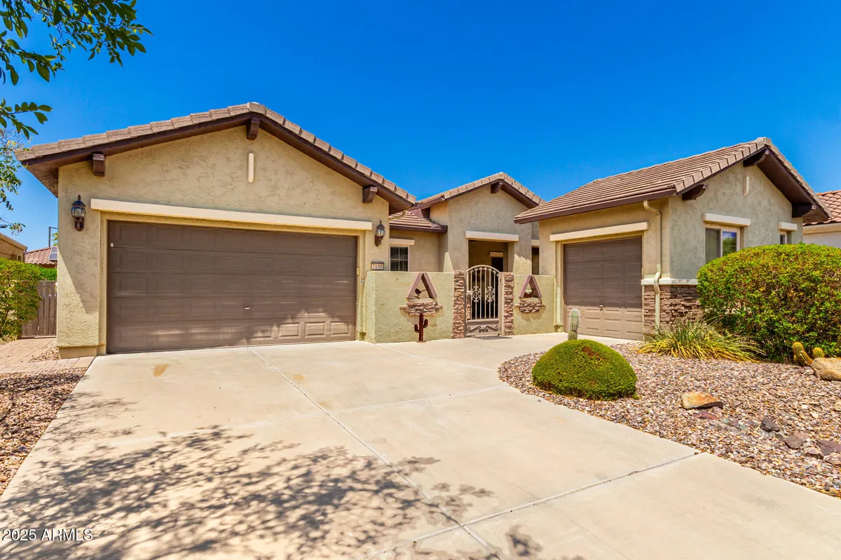 Property Slideshow image 1 of 77 | 7130 w heritage way, Florence, AZ, 85132