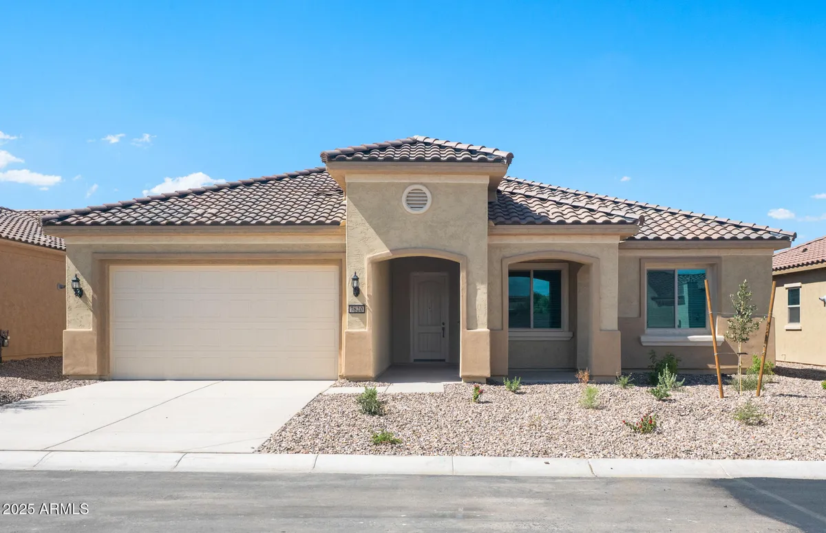 Property Slideshow image 1 of 37 | 7820 w mockingbird way, Florence, AZ, 85132