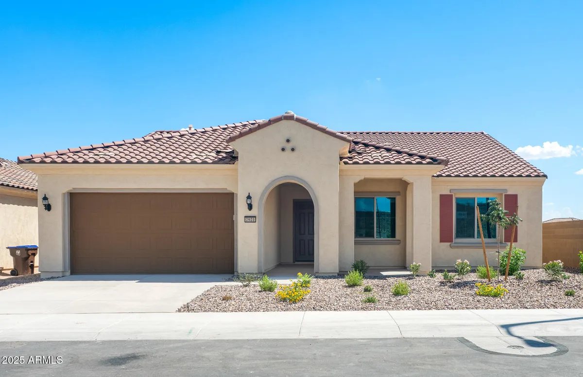 Property Slideshow image 1 of 35 | 7921 w mockingbird way, Florence, AZ, 85132