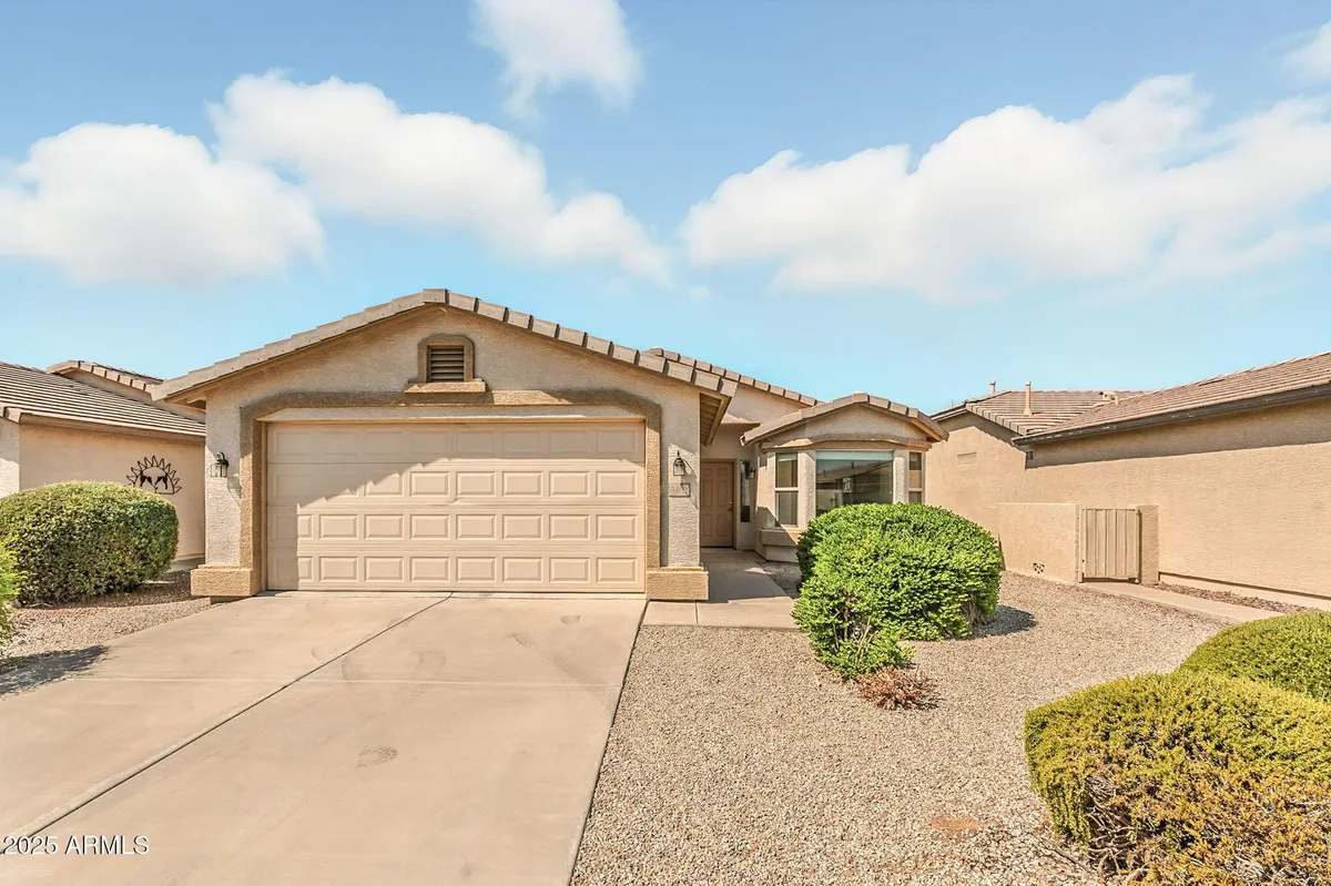 Property Slideshow image 1 of 44 | 3462 e cherry hills pl, Chandler, AZ, 85249