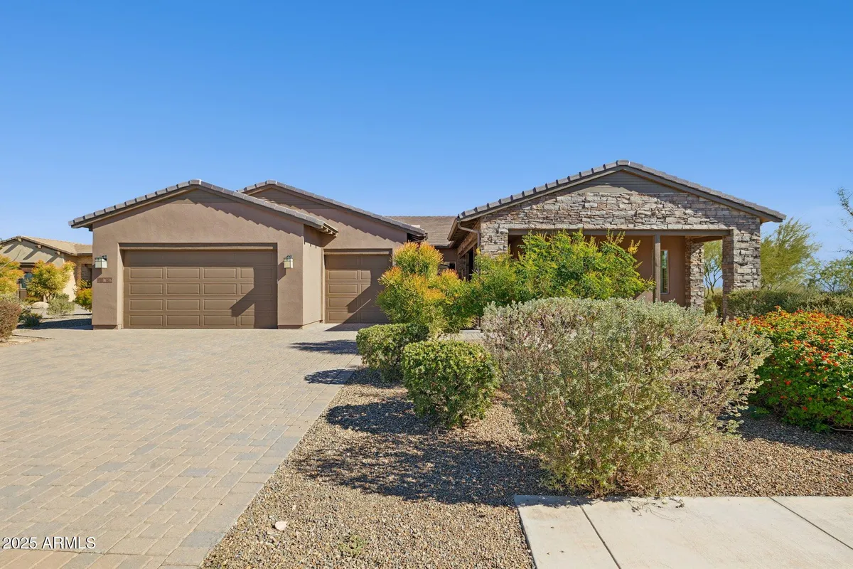 Property Slideshow image 1 of 110 | 17662 e blaze ln, Rio Verde, AZ, 85263