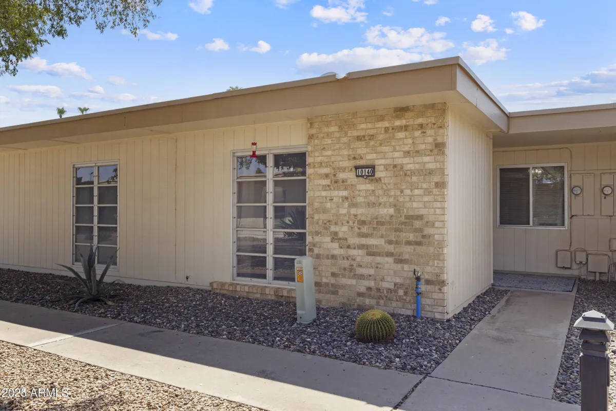 Property Slideshow image 1 of 27 | 10140 w campana dr, Sun City, AZ, 85351