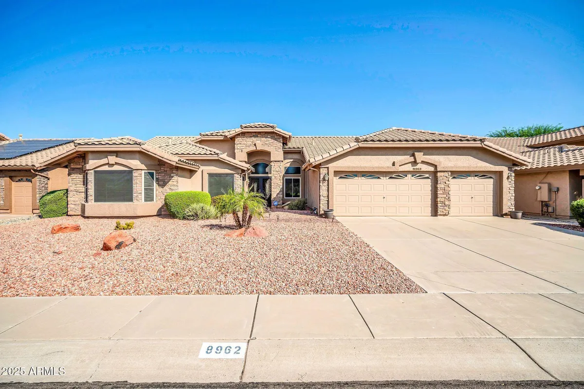 Property Slideshow image 1 of 34 | 8962 w wescott dr, Peoria, AZ, 85382