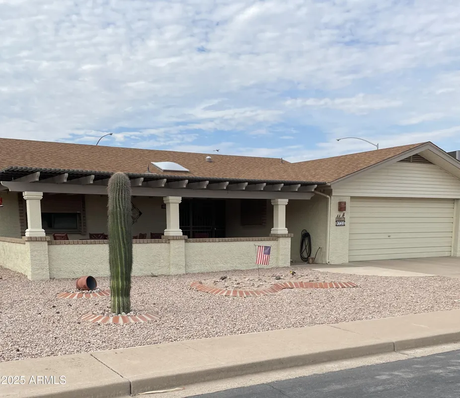 Property Slideshow image 1 of 49 | 4731 e flossmoor cir, Mesa, AZ, 85206