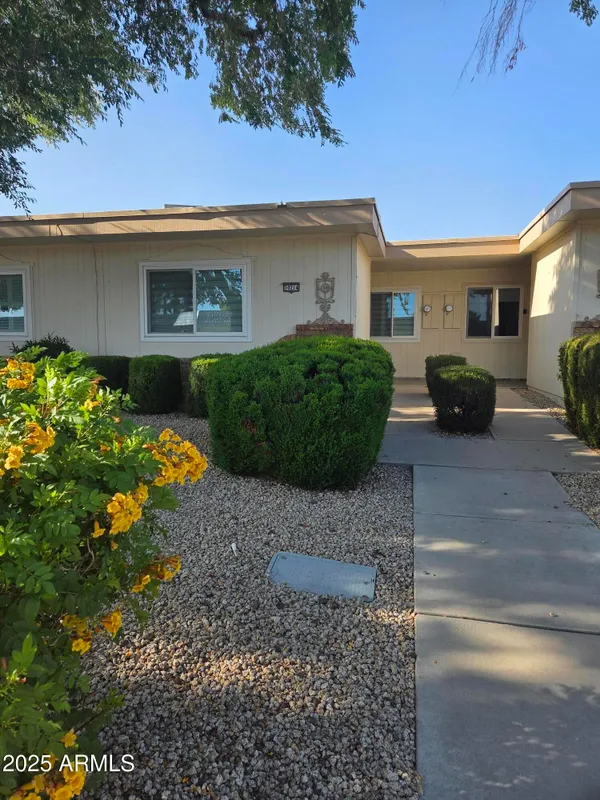 Property Slideshow image 1 of 28 | 10214 w hutton dr # 36, Sun City, AZ, 85351