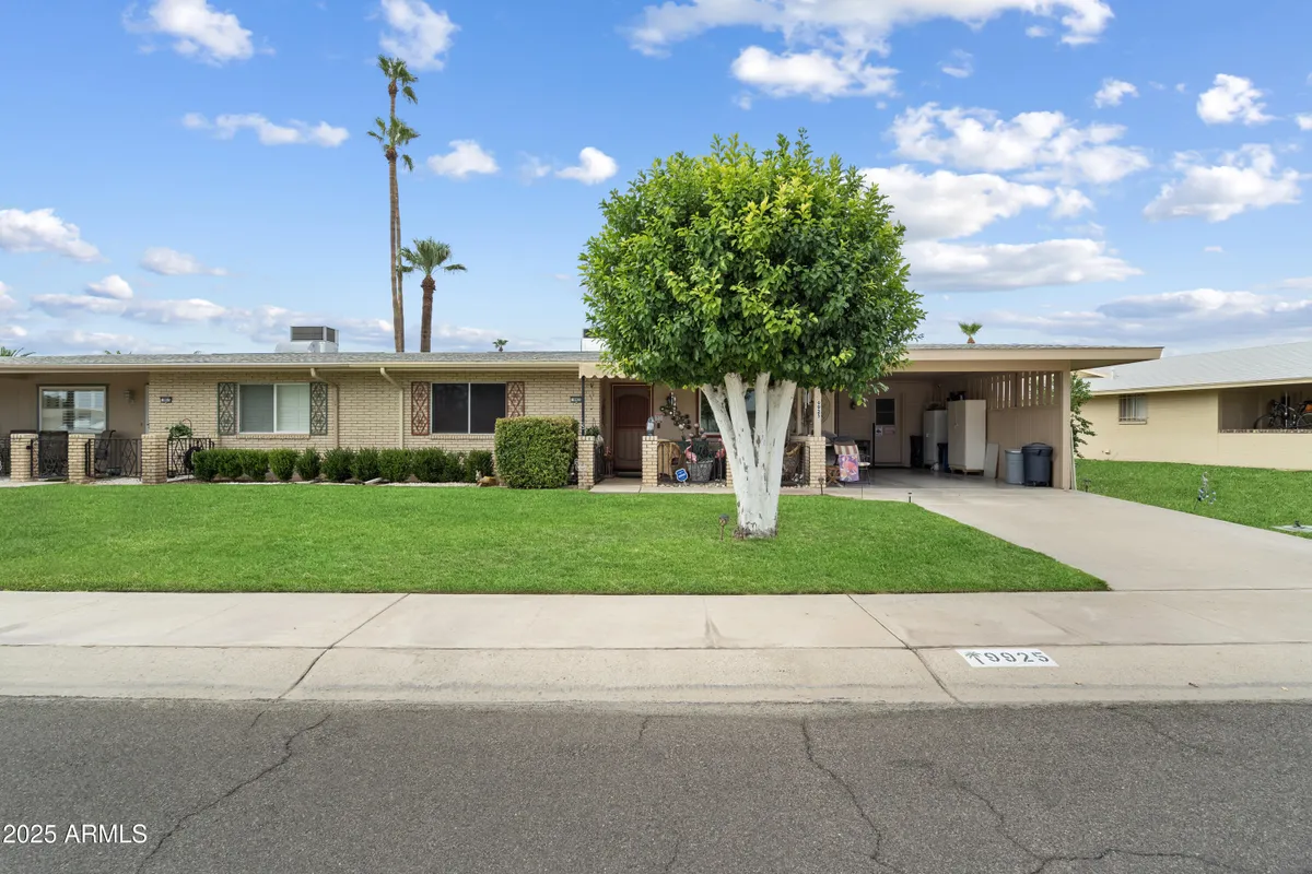 Property Slideshow image 1 of 25 | 9925 w mountain view rd, Sun City, AZ, 85351