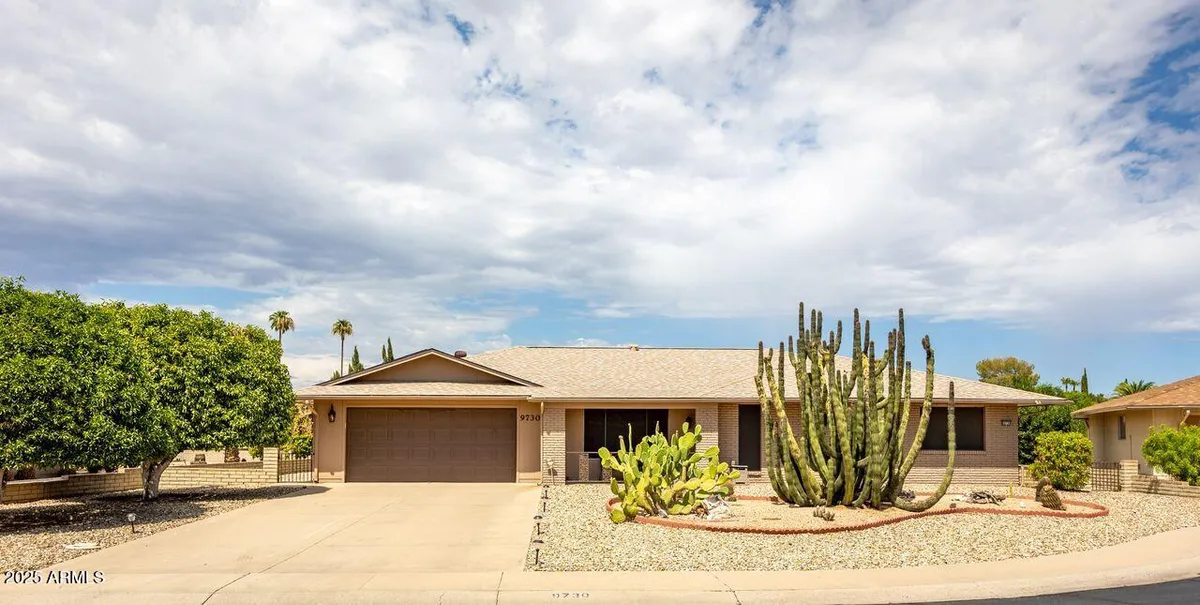 Property Slideshow image 1 of 26 | 9730 w longhorn ct, Sun City, AZ, 85373