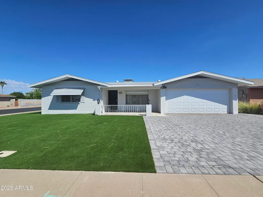 Property Slideshow image 1 of 32 | 5122 e emerald cir, Mesa, AZ, 85206