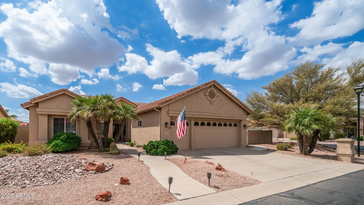 Property Slideshow image 1 of 64 | 10533 e nacoma dr, Sun Lakes, AZ, 85248