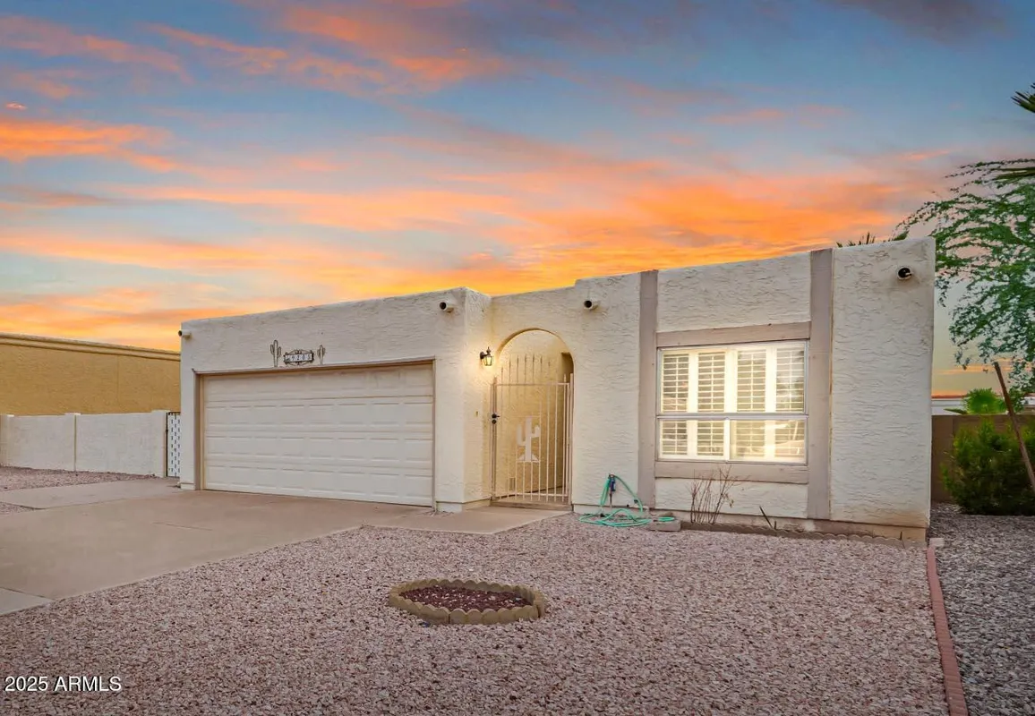 Property Slideshow image 1 of 35 | 9205 e citrus ln, Sun Lakes, AZ, 85248
