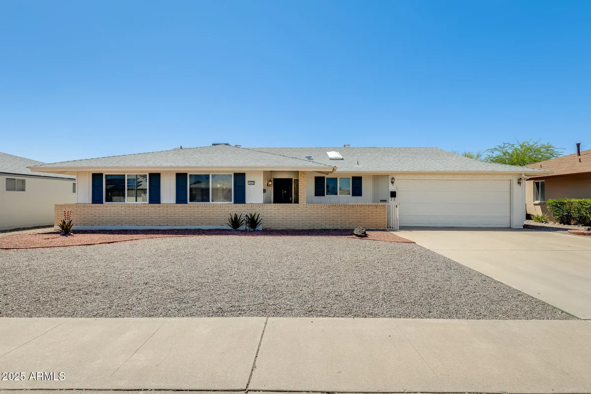 Property Slideshow image 1 of 38 | 14409 n mcphee dr, Sun City, AZ, 85351