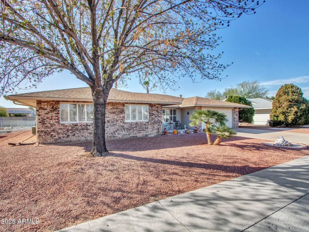Property Slideshow image 1 of 50 | 9313 w arrowhead dr, Sun City, AZ, 85351