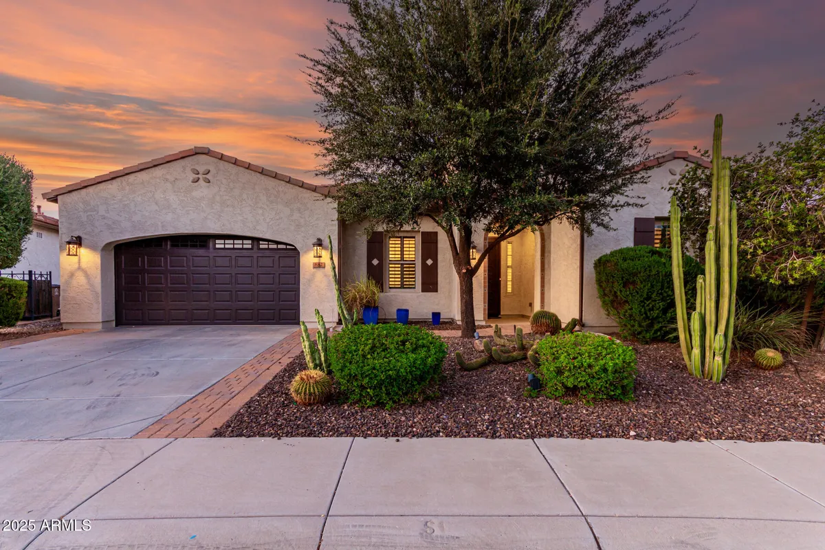 Property Slideshow image 1 of 43 | 882 e laddoos ave, Queen Creek, AZ, 85140