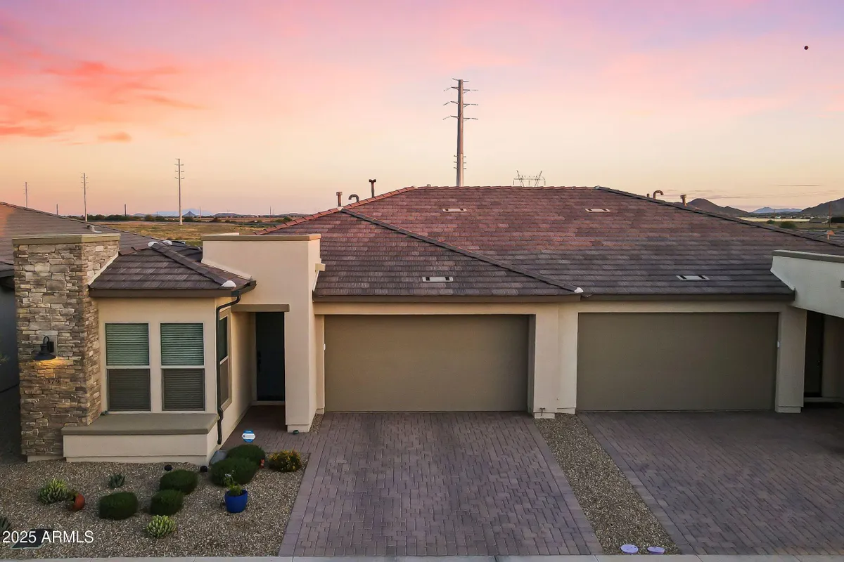 Property Slideshow image 1 of 68 | 379 e las puertas ln, Queen Creek, AZ, 85140