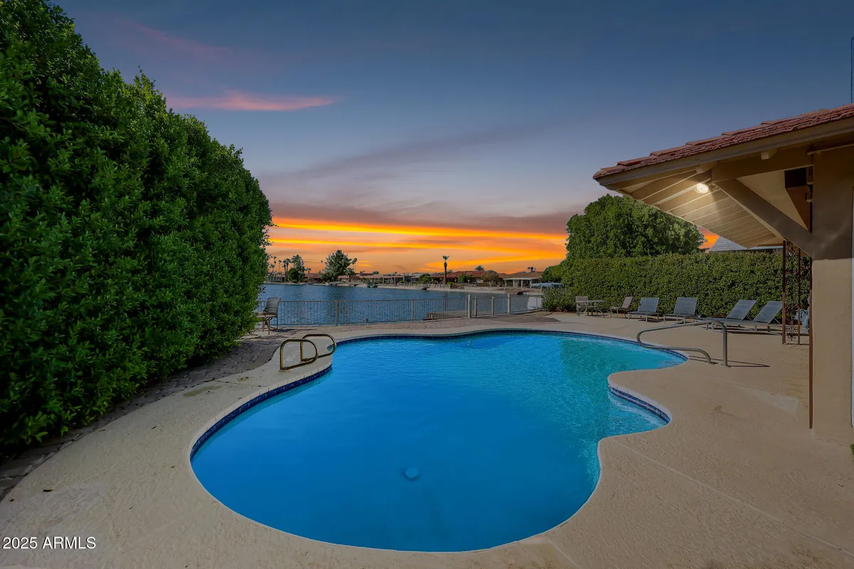 Property Slideshow image 1 of 39 | 13626 n tan tara pt, Sun City, AZ, 85351