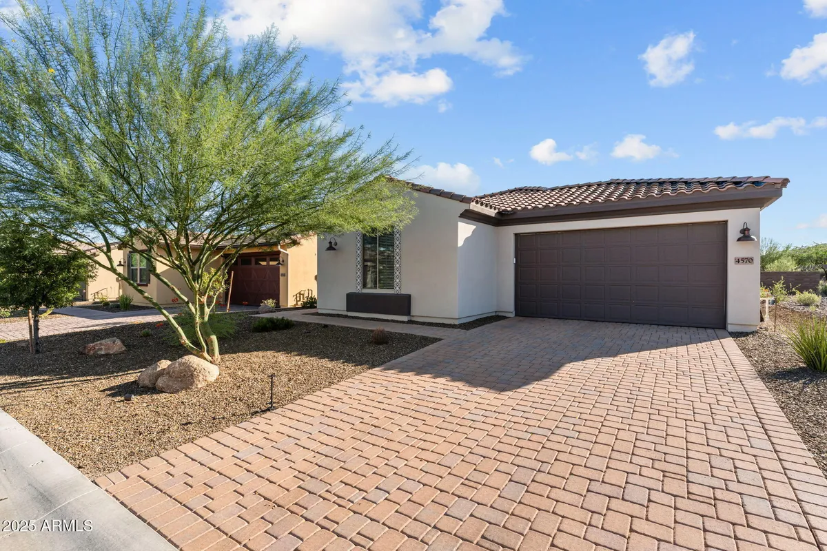 Property Slideshow image 1 of 54 | 4570 jackpot rd, Wickenburg, AZ, 85390