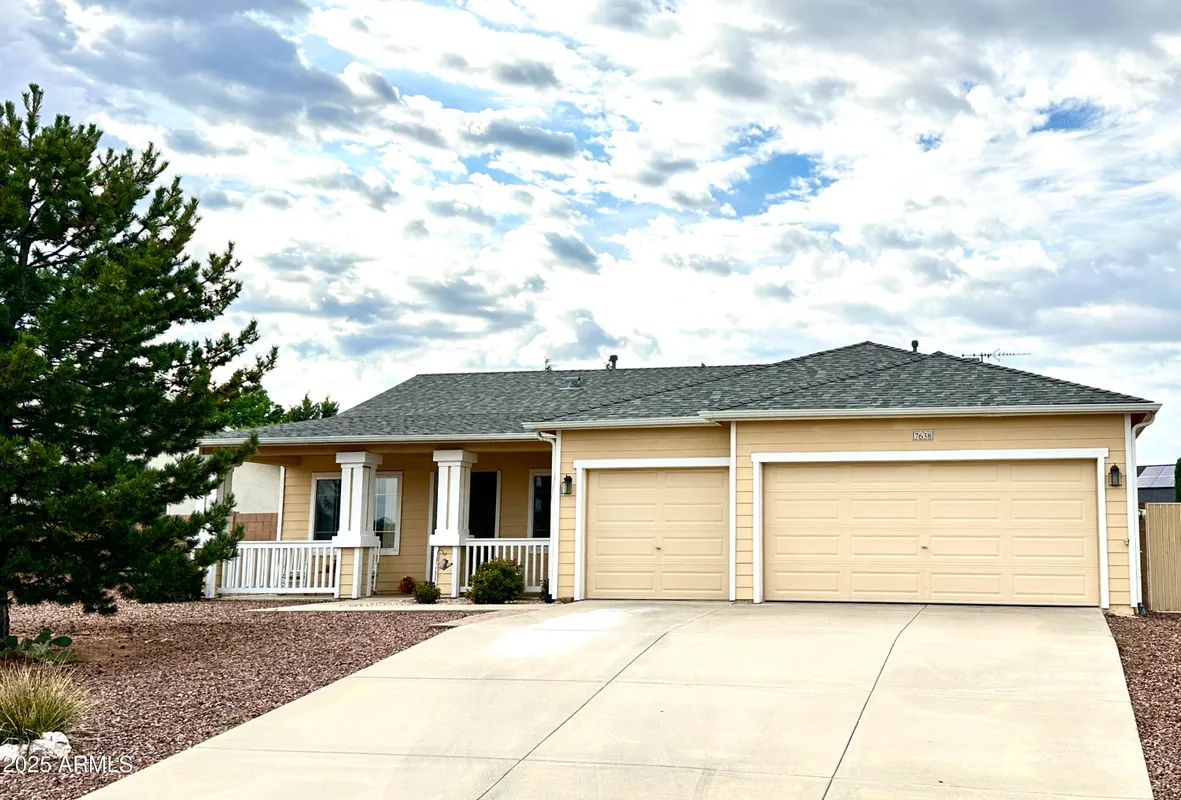 Property Slideshow image 1 of 48 | 7638 e clear sky trl, Prescott Valley, AZ, 86315
