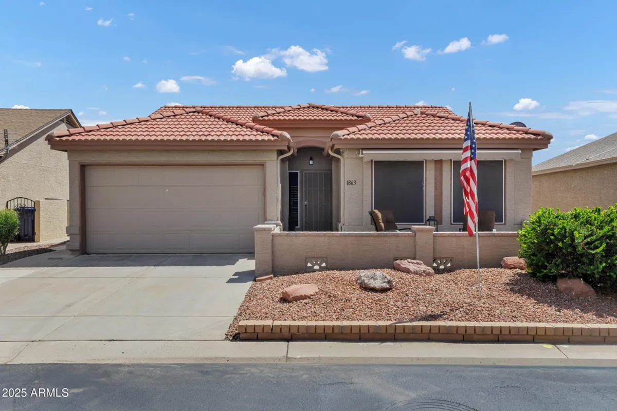 Property Slideshow image 1 of 23 | 1863 e buena vista dr, Chandler, AZ, 85249