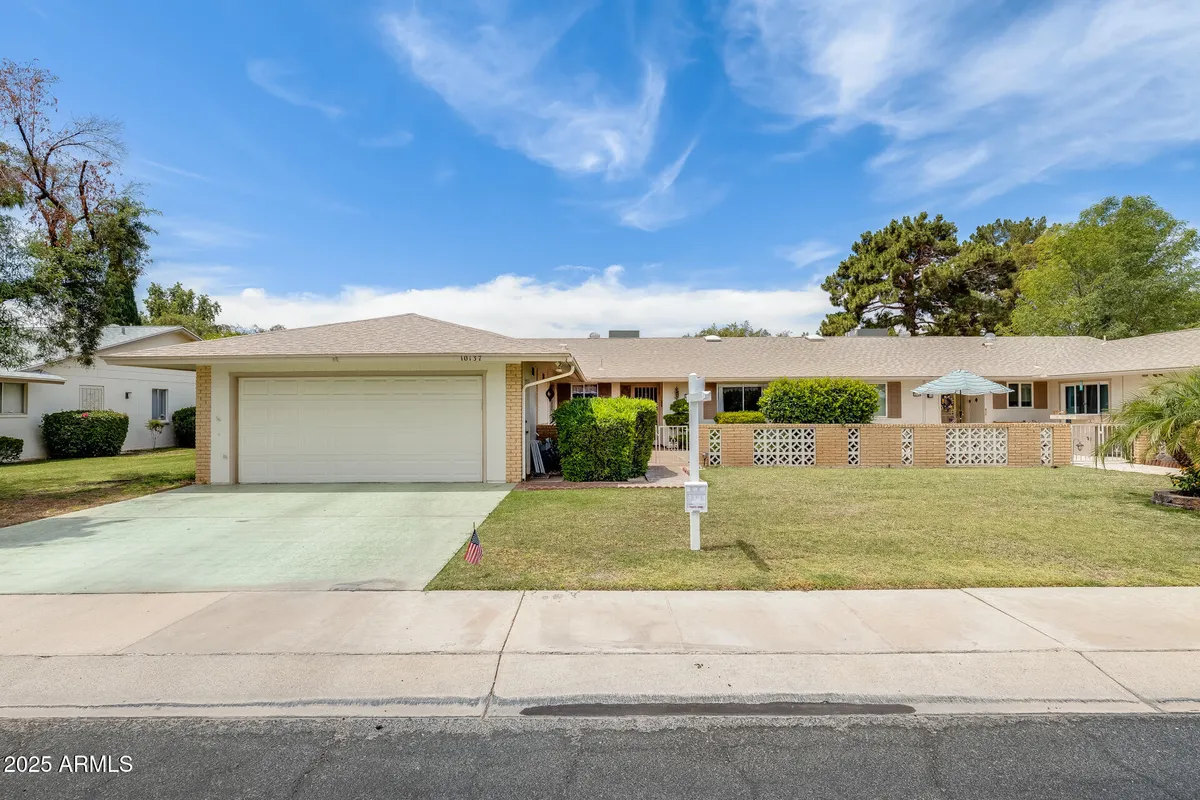 Property Slideshow image 1 of 49 | 10137 w forrester dr, Sun City, AZ, 85351