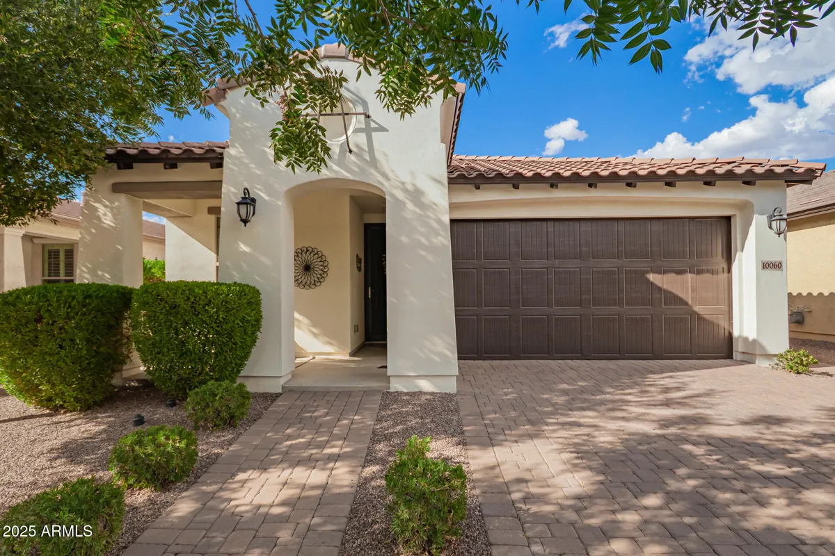 Property Slideshow image 1 of 42 | 10060 e tiger lily ave, Mesa, AZ, 85212