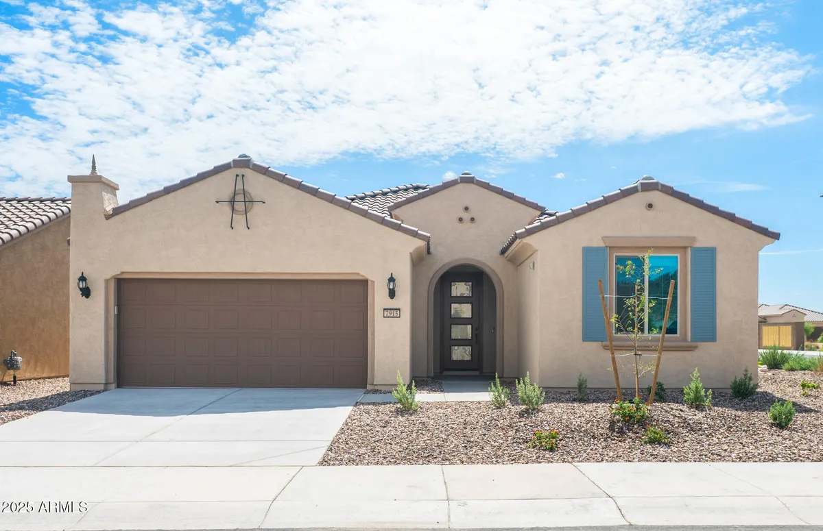 Property Slideshow image 1 of 35 | 7915 w cactus wren way, Florence, AZ, 85132