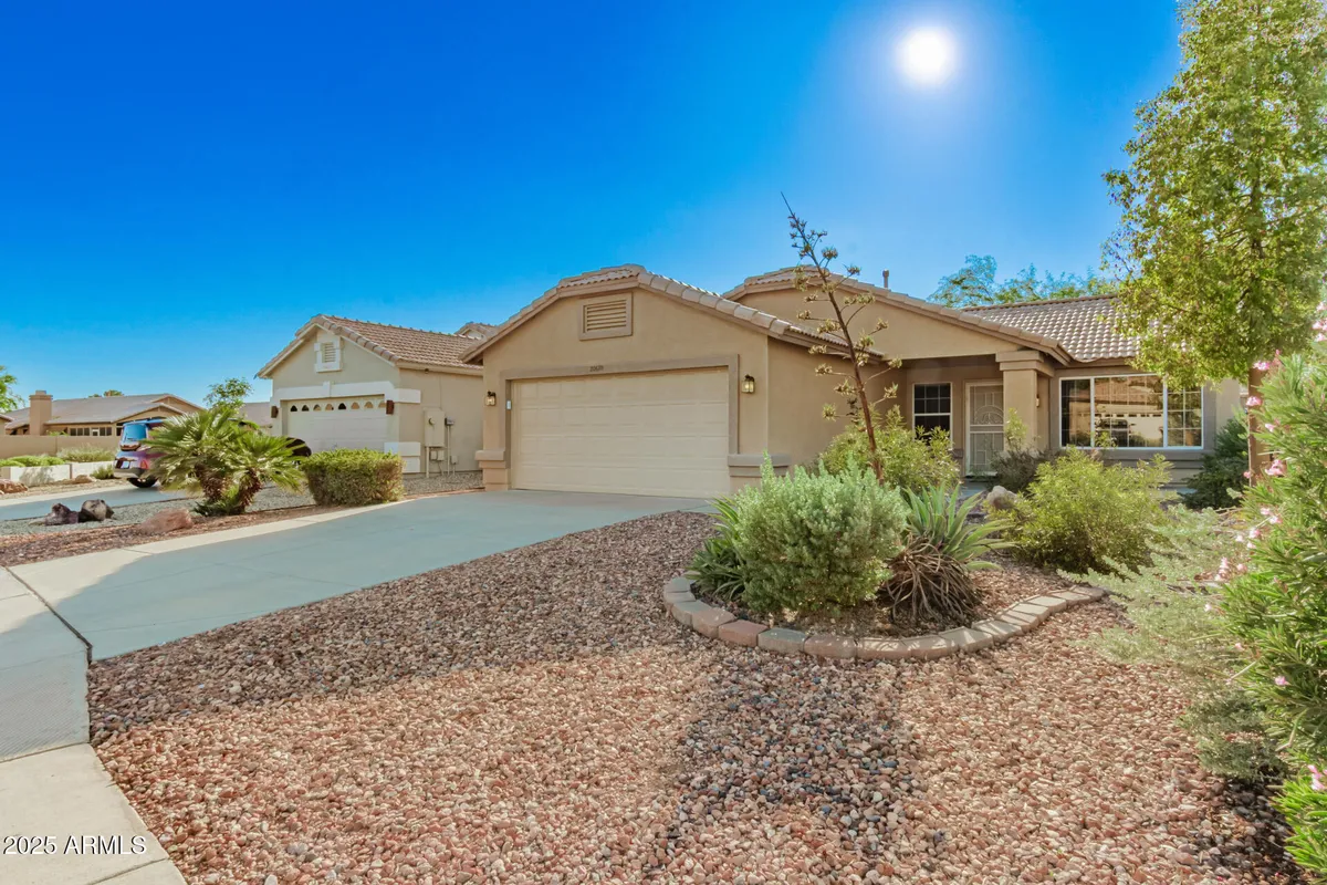 Property Slideshow image 1 of 31 | 20670 n 105th dr, Peoria, AZ, 85382