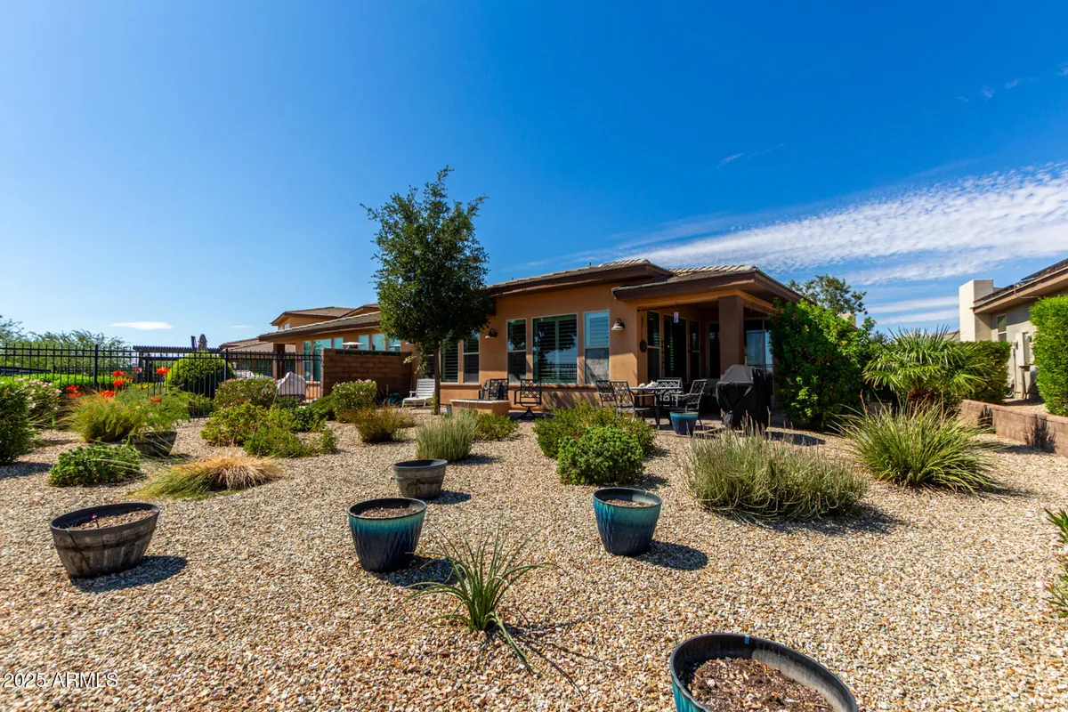 Property Slideshow image 1 of 36 | 943 e cobble stone dr, Queen Creek, AZ, 85140