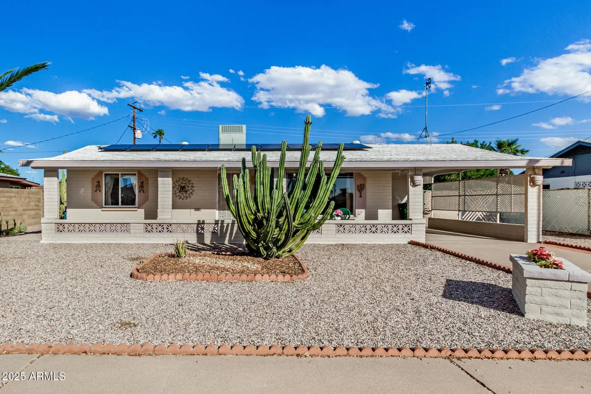 Property Slideshow image 1 of 37 | 507 n 55th pl, Mesa, AZ, 85205