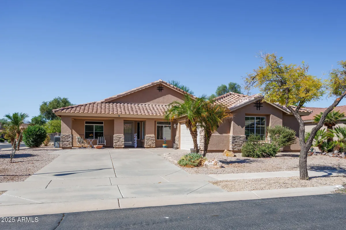 Property Slideshow image 1 of 40 | 147 s los cielos ln, Casa Grande, AZ, 85194