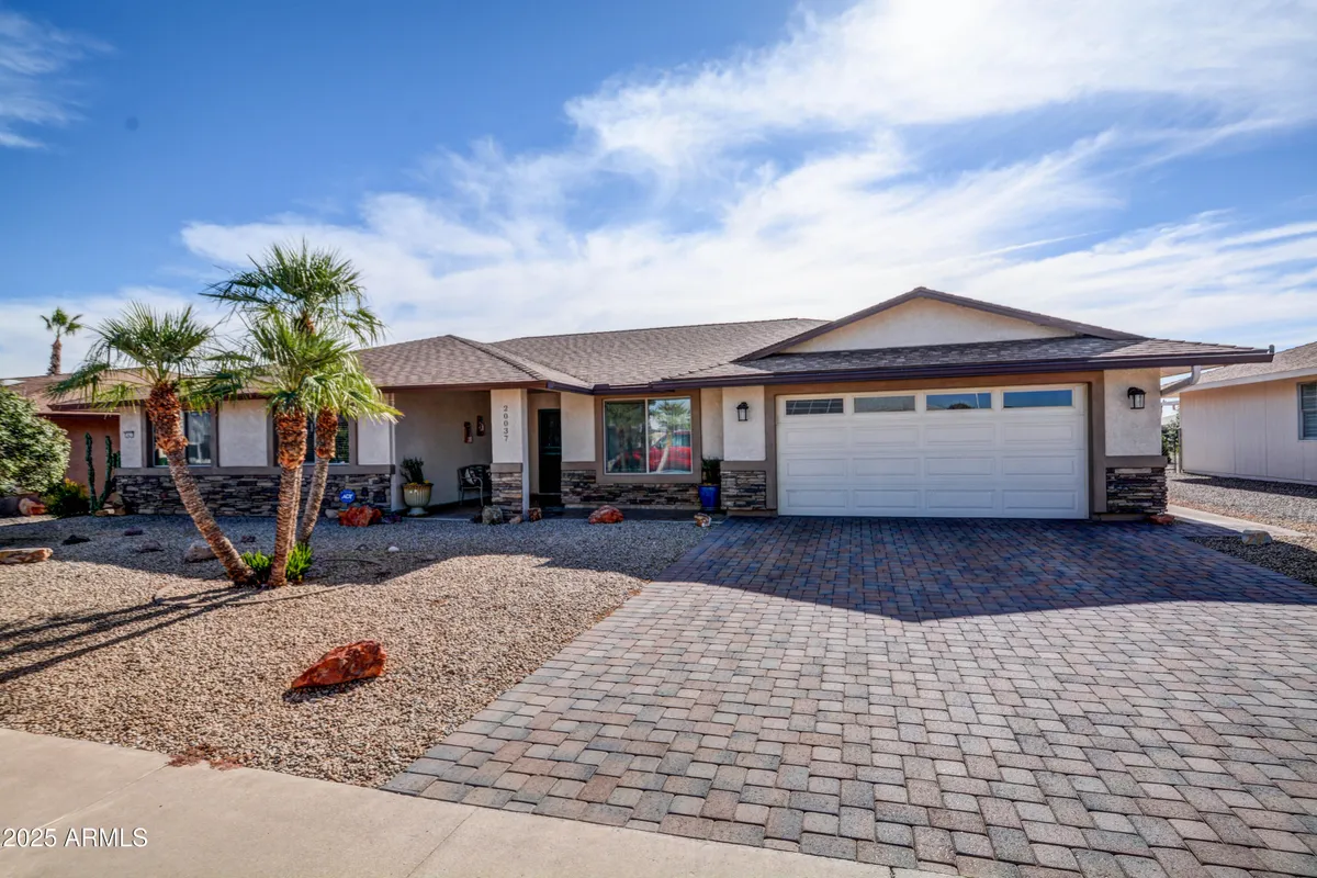 Property Slideshow image 1 of 28 | 20037 n welk dr, Sun City, AZ, 85373