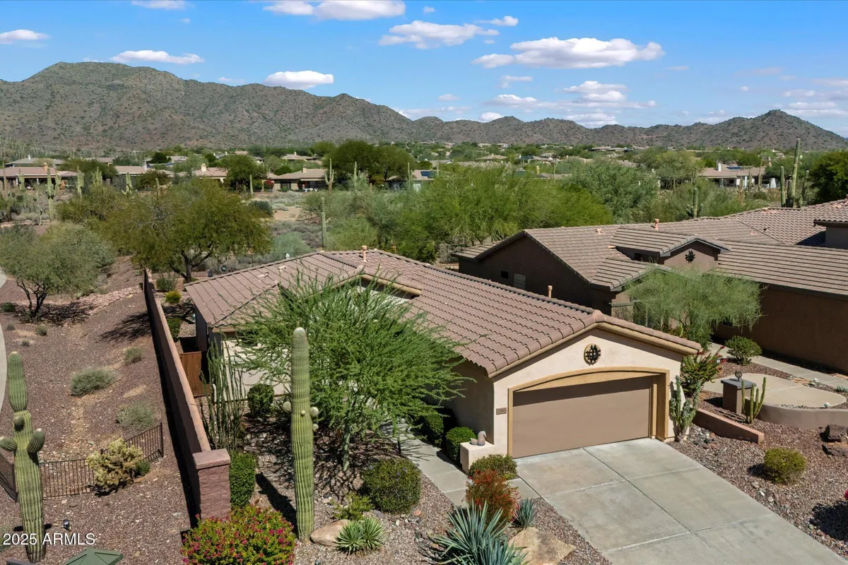 Property Slideshow image 1 of 33 | 2366 w muirfield dr, Anthem, AZ, 85086