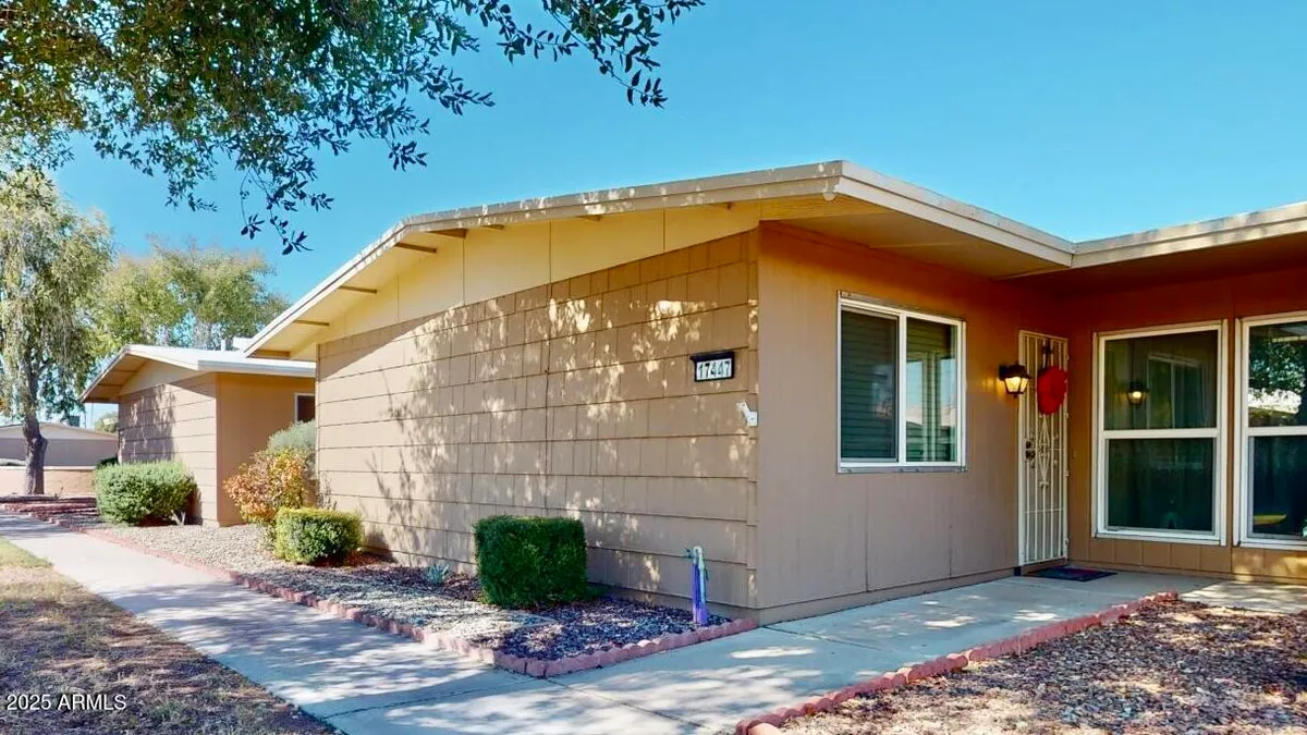 Property Slideshow image 1 of 26 | 17447 n 99th dr, Sun City, AZ, 85373