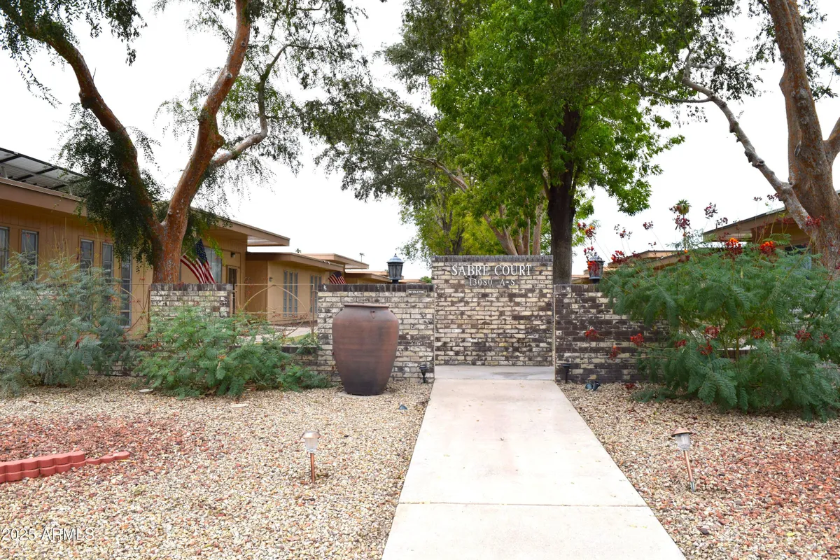 Property Slideshow image 1 of 25 | 13080 n 99th dr d, Sun City, AZ, 85351