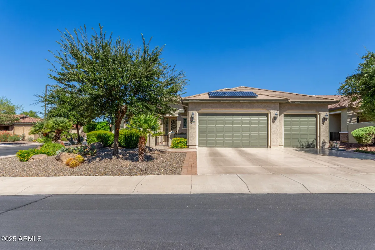 Property Slideshow image 1 of 23 | 26704 w tonopah dr, Buckeye, AZ, 85396