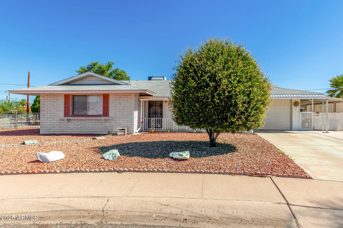 Property Slideshow image 1 of 27 | 11827 n 111th ave, Sun City, AZ, 85351