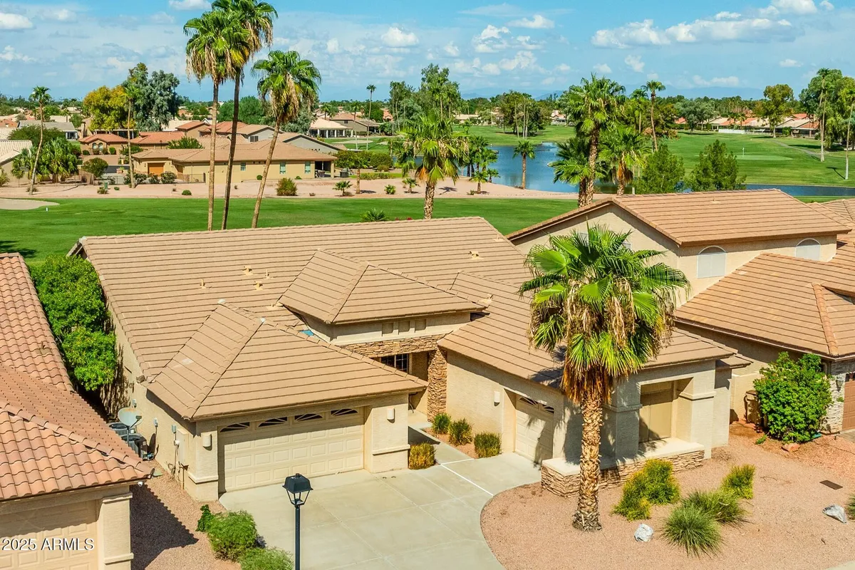 Property Slideshow image 1 of 112 | 10050 e coopers hawk dr, Sun Lakes, AZ, 85248