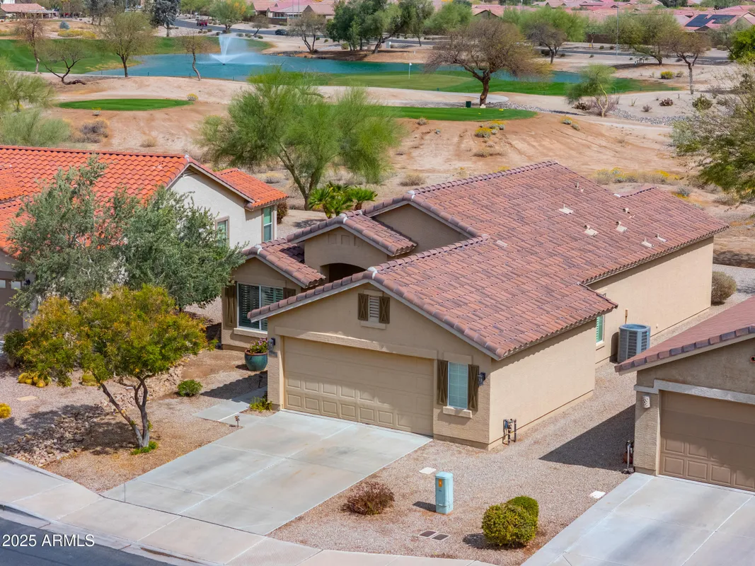 Property Slideshow image 1 of 50 | 188 n nueva ln, Casa Grande, AZ, 85194