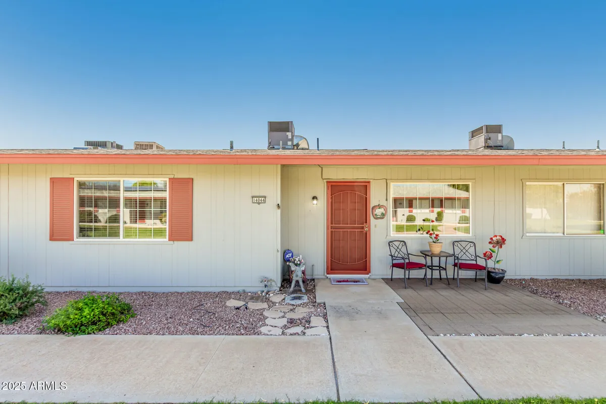 Property Slideshow image 1 of 32 | 14044 n newcastle dr, Sun City, AZ, 85351