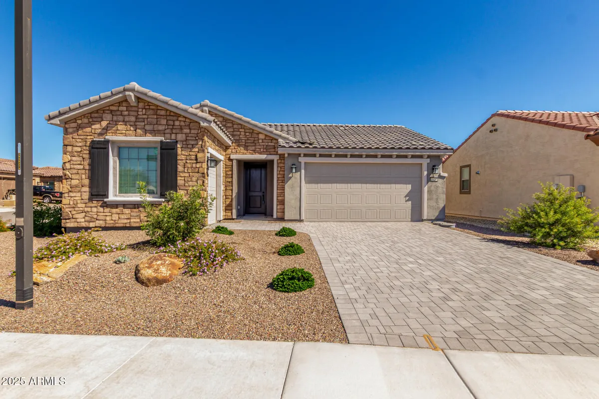 Property Slideshow image 1 of 51 | 19239 n 270th ave, Buckeye, AZ, 85396