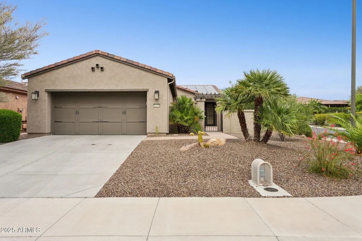 Property Slideshow image 1 of 61 | 12958 w fossil dr, Peoria, AZ, 85383