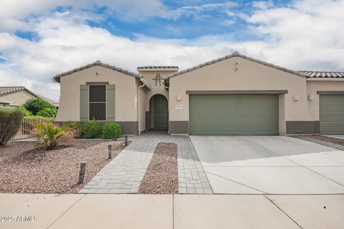 Property Slideshow image 1 of 32 | 41609 w summer wind way, Maricopa, AZ, 85138