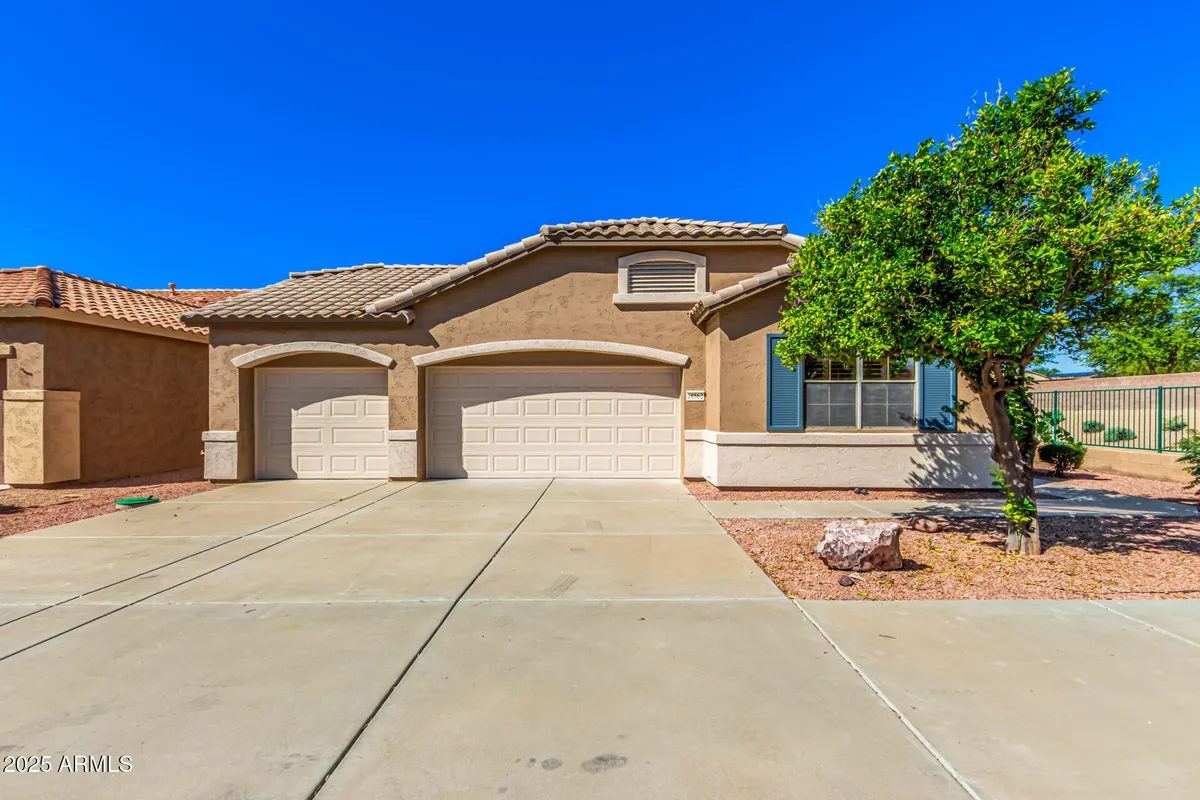 Property Slideshow image 1 of 37 | 18562 n alamo dr, Surprise, AZ, 85374