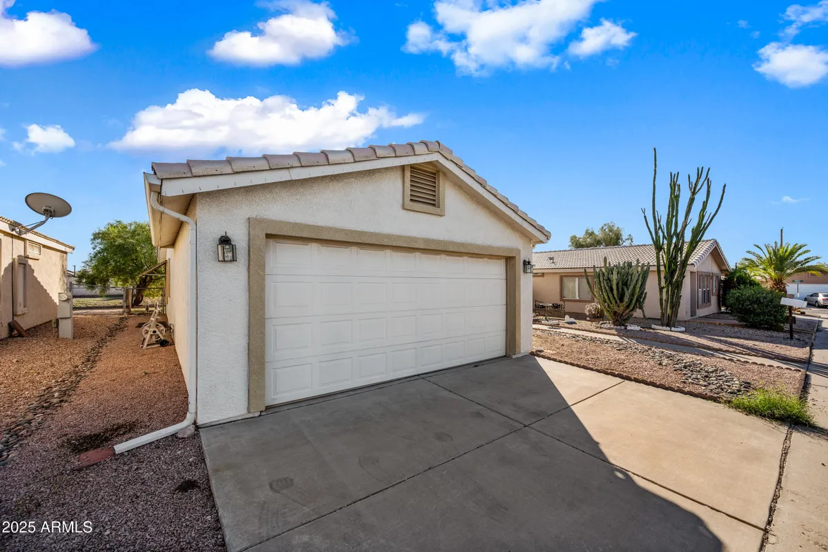 Property Slideshow image 1 of 50 | 2101 s meridian rd 49, Apache Junction, AZ, 85120