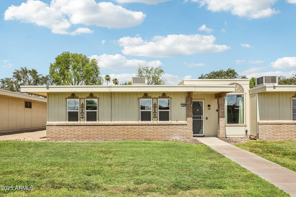 Property Slideshow image 1 of 30 | 9960 w forrester dr, Sun City, AZ, 85351