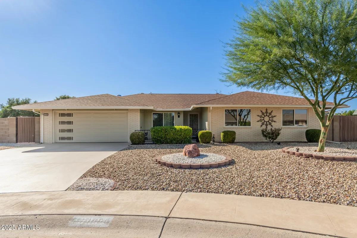 Property Slideshow image 1 of 39 | 13806 n 98th ave, Sun City, AZ, 85351